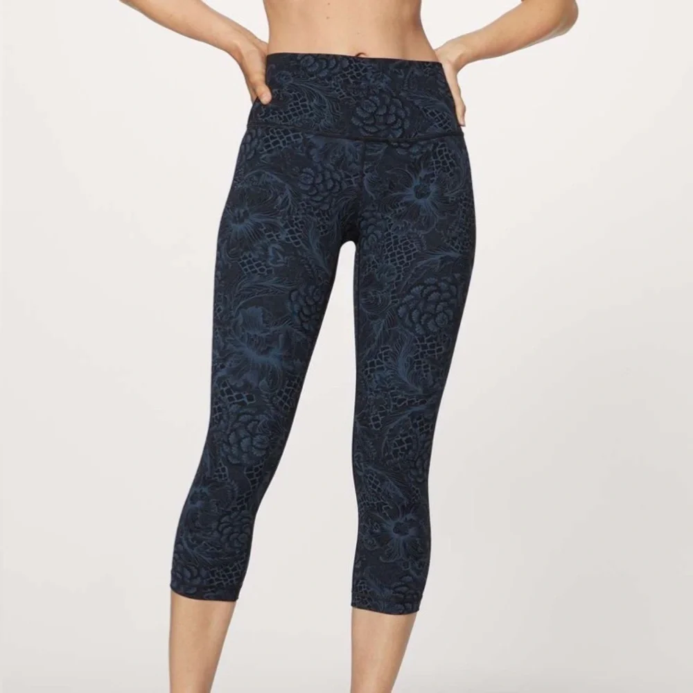 Lululemon Wunder Under Crop Hi-Rise 21